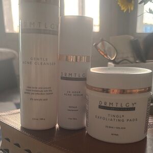 DRMTLGY White Gentle Acne Cleanser + 24 Hour Acne Serum Set -